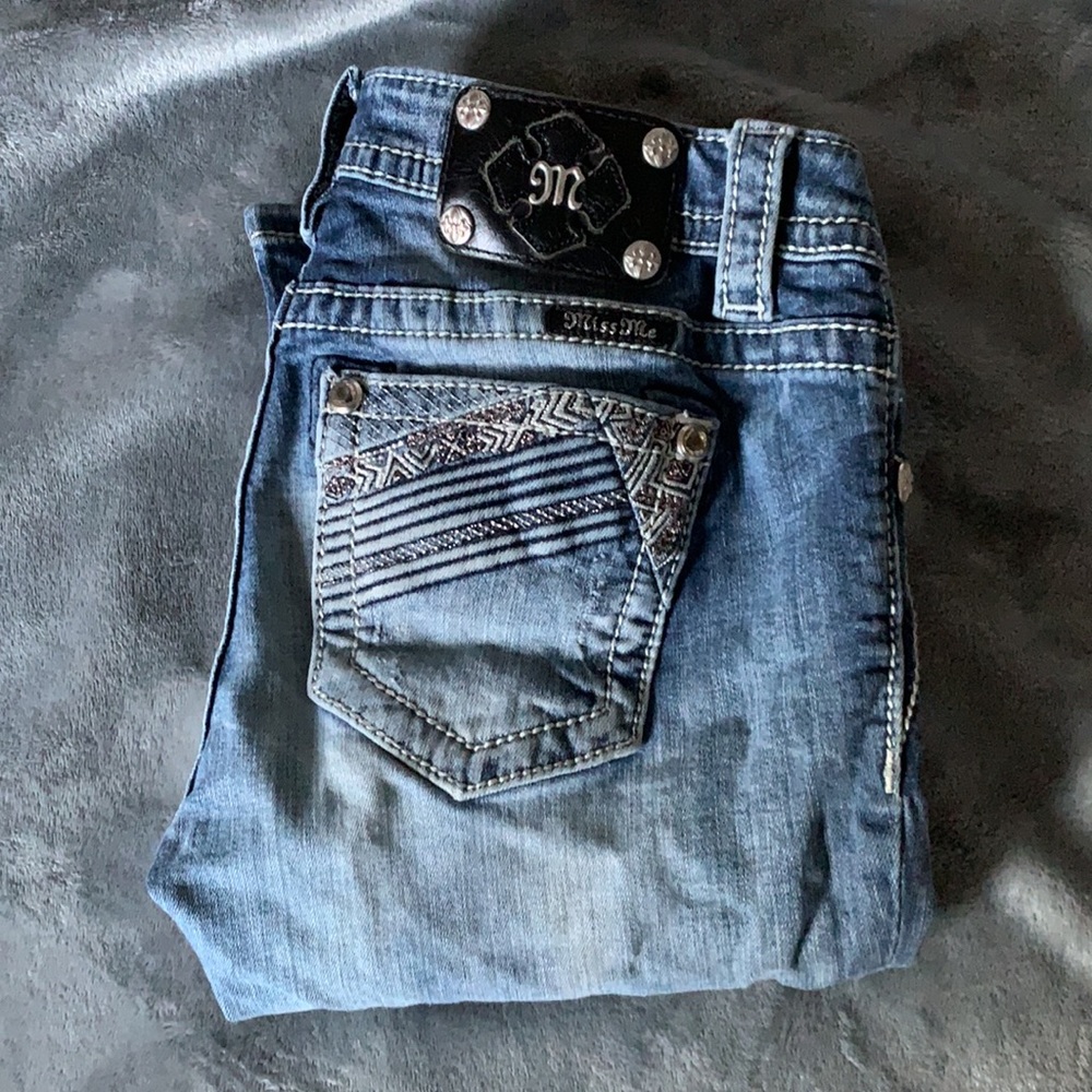 Size 27 Miss Me Bootcut Jeans Mid-Rise!